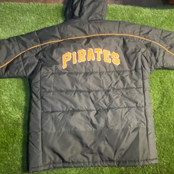 Vintage Pirates Puffer Size XXL